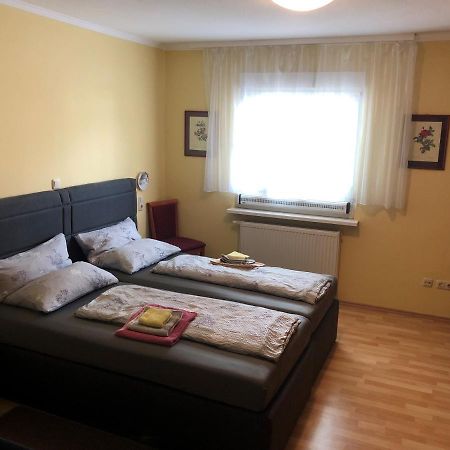 Ferienhaus Gonsbach ไมนซ์ ภายนอก รูปภาพ